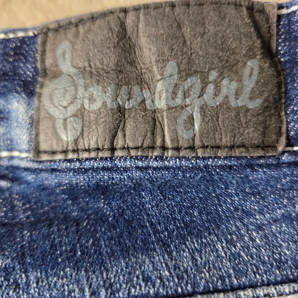 Soundgirl Womens Bootcut Jeans Dark Wash Embroidered Studded Pockets Size 7 Y2K